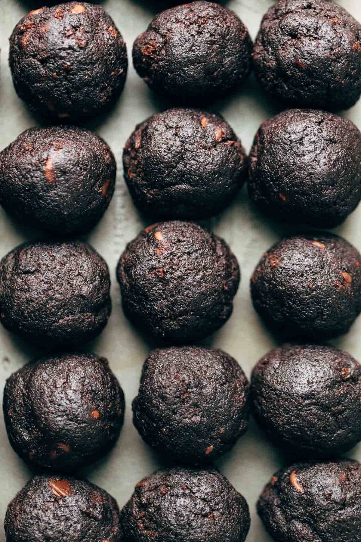 Minty Chocolate Cake Bites